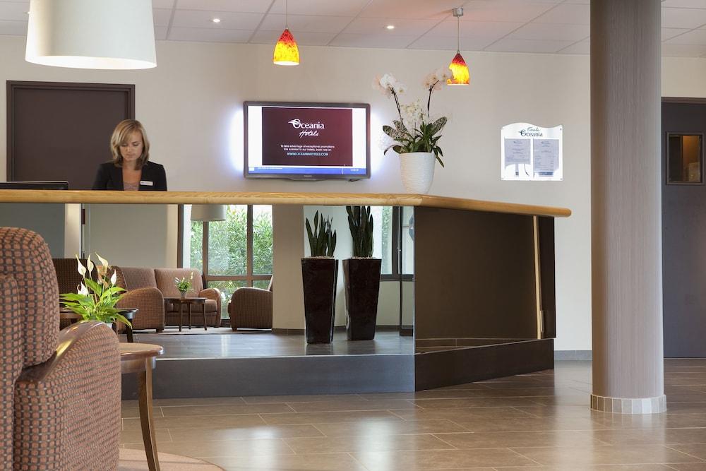 Escale Oceania Nantes Aeroport Hotel 3*